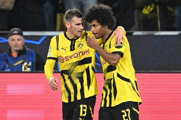 Karim Adeyemi of Borussia Dortmund celebrates scoring the goal for their side with their teammates to make it 3-1 Borussia Dortmund v Celtic, UEFA Champions League, Group Stage, Football, Signal Iduna Park, Dortmund, Germany, 01 Oct 2024 EDITORIAL USE ONLY No use with unauthorised audio, video, data, fixture lists, club league logos or live services. Online in-match use limited to 120 images, no video emulation. No use in betting, games or single club league player publications. Copyright: xMichaelxTitgemeyer Shutterstockx 14750161bi