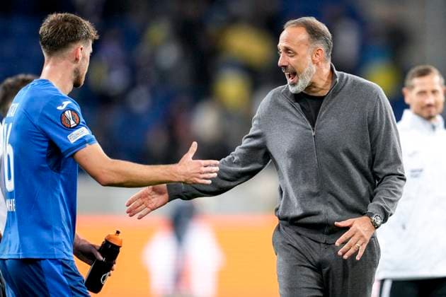 v li Anton Stach Hoffenheim, 16 , Pellegrino Matarazzo Rino, coach, head coach, Hoffenheim , jubilation after the final whistle, joy about the victory, winner, winner, cheers, cheering, cheerful, positive, happy, rejoice, optimistic, highlight, action, action, 03 10 2024, Sinsheim Germany , Soccer, UEFA Europa League, Group Stage, TSG 1899 Hoffenheim Dynamo Kiev, 03 10 2024, Sinsheim Germany , Soccer, UEFA Europa League, Group Stage, TSG 1899 Hoffenheim Dynamo Kiev, DFB DFL REGULATES PROHIBIT ANY USE OF PHOTOGRAPHS AS IMAGE SEQUENCES AND OR QUASI VIDEO xozx