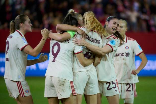 2024 25 UEFA Women™s Champions League FC Bayern Munich Women vs Arsenal WFC, Croup C, Matchday 1, Season 2024 2025, FC Bayern Munich Women vs Arsenal WFC, GER, 2024 10 09, FC Bayern Campus Munich, Goal celebration, Goal by VIGGOSDOTTIR Glodis FC Bayern Munich 4 , sportworld Munich FC Bayern Campus Bayern Germany