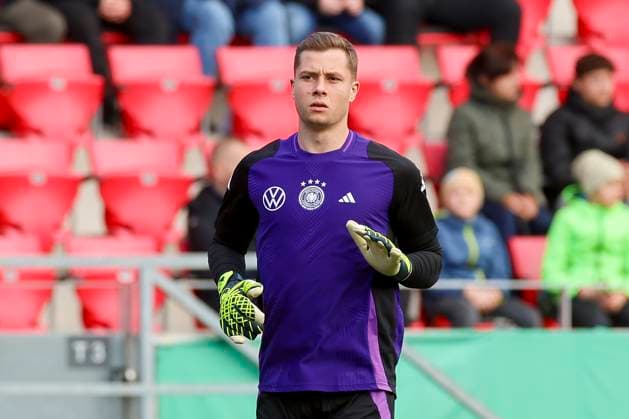 Torhueter Tjark Ernst Germany looks on, UEFA European Under 21 Championship Qualifying Group D, Germany vs Bulgaria, Jahnstadion on October 11, 2024 in Regensburg, Germany Photo by Marco Steinbrenner DeFodi Images Torhueter Tjark Ernst Germany looks on, UEFA European Under 21 Championship Qualifying Group D, Germany vs Bulgaria, Jahnstadion, October 11, 2024 in Regensburg, Germany Photo by Marco Steinbrenner DeFodi Images not used in POL SRB CRO FRA GBR NED ITA USA Defodi 700 german bul u21 20241011 231 Defodi-700 not used in POL SRB CRO FRA GBR NED ITA USA