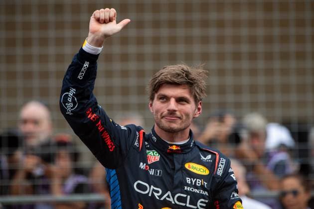 Max Verstappen Oracle Red Bull Racing, Netherlands, 01 celebrates victory at Parc Ferme and waves to the fans, USA, Formula 1 World Championship, Pirelli Grand Prix of the United States of America, Circuit of the Americas Austin, Sprint race, 19 10 2024 USA, Formula 1 World Championship, Pirelli Grand Prix of the United States of America, Circuit of the Americas Austin, Sprint race, 19 10 2024 Austin Copyright: xEibner-Pressefoto Memmlerx EP_MMR