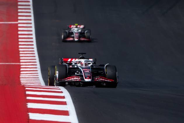 Kevin Magnussen MoneyGram Haas F1 Team, Denmark, 20 in Haas VF 24 ahead of Nico Huelkenberg MoneyGram Haas F1 Team, Germany, 27 , USA, Formula 1 World Championship, Pirelli Grand Prix of the United States of America, Circuit of the Americas Austin, Sprint Race, 19 10 2024 USA, Formula 1 World Championship, Pirelli Grand Prix of the United States of America, Circuit of the Americas Austin, Sprint Race, 19 10 2024 Austin Copyright: xEibner-Pressefoto Memmlerx EP_MMR