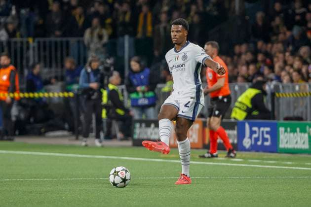 Denzel Dumfries Inter Milan, 02 with a pass , Football, UEFA Champions League, Matchday 3, 2024 2025, Young Boys Bern vs Inter Milan, 23 10 2024, Stadion Wankdorf, Bern, Switzerland Bern Stadion Wankdorf Canton Bern Switzerland Copyright: xGrantxHubbsx