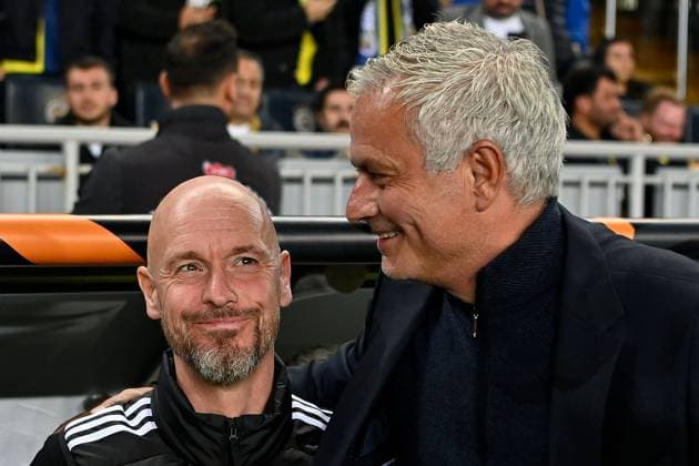 Sport Bilder des Tages Manchester United, ManU head coach Erik ten Hag (L) and Fenerbahce S.K. head coach Josà Mourinho (R) in the technical area before kick-off Fenerbahce v Manchester United, UEFA Europa League, Group Stage, Football, Sukru Saracoglu Stadium, Istanbul, Turkey, 24 Oct 2024 EDITORIAL USE ONLY No use with unauthorised audio, video, data, fixture lists, club league logos or live services. Online in-match use limited to 120 images, no video emulation. No use in betting, games or single club league player publications. Copyright: xAlexxNicodim Shutterstockx 14801667br