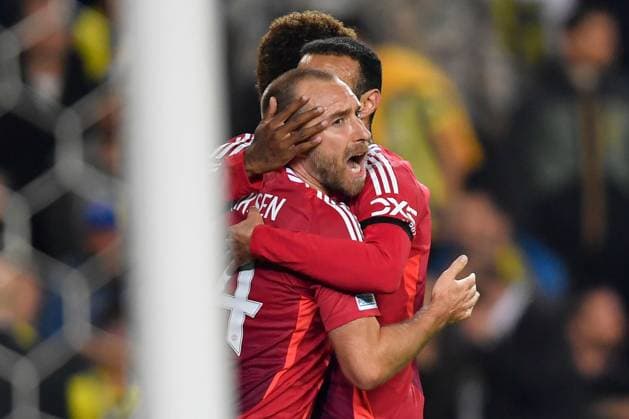 Christian Eriksen of Manchester United, ManU celebrates scoring the opening goal for their side with their teammates Fenerbahce v Manchester United, UEFA Europa League, Group Stage, Football, Sukru Saracoglu Stadium, Istanbul, Turkey, 24 Oct 2024 EDITORIAL USE ONLY No use with unauthorised audio, video, data, fixture lists, club league logos or live services. Online in-match use limited to 120 images, no video emulation. No use in betting, games or single club league player publications. Copyright: xAlexxNicodim Shutterstockx 14801667ch