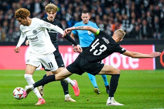 Hugo Ekitike Eintracht Frankfurt, 11 in duel with Ziga Lipuscek Riga FS, 43 , GER, Eintracht Frankfurt vs Rigas FS, Football, UEFA Europa League, Matchday 3, Season 2024 25, 24 10 2024 GER, Eintracht Frankfurt vs Rigas FS, Football, UEFA Europa League, Matchday 3, Season 2024 25, 24 10 2024 Frankfurt Copyright: xEibner-Pressefoto FlorianxWieganx EP_FWD