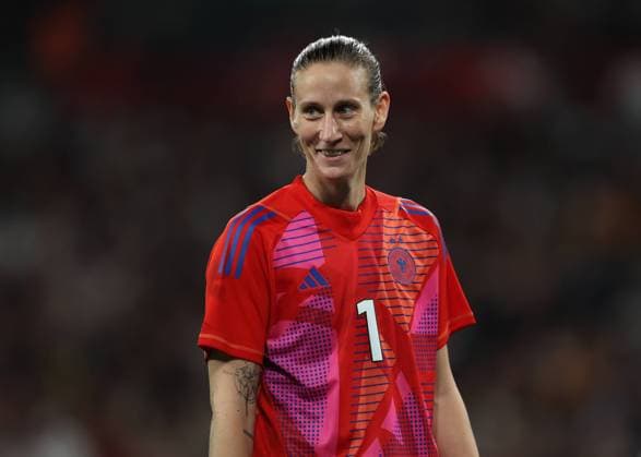 London, England, 25th October 2024. Ann-Katrin Berger of Germany during the International Friendly, Länderspiel, Nationalmannschaft match at Wembley Stadium, London. Picture credit should read: Paul Terry Sportimage EDITORIAL USE ONLY. No use with unauthorised audio, video, data, fixture lists, club league logos or live services. Online in-match use limited to 120 images, no video emulation. No use in betting, games or single club league player publications. SPI-3384-0112