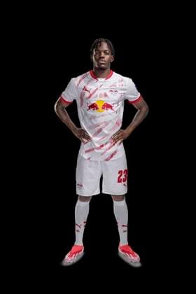 Castello Lukeba RB Leipzig portrait appointment season 2024 2025, men, 1 BL, RB Leipzig, portrait, introduction, presentation, press appointment, soccer, GER, RedBull, Red Bull, RBL shooting, studio, studio shooting, clipping, xptt