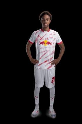Assan Ouedraogo RB Leipzig portrait appointment season 2024 2025, men, 1 BL, RB Leipzig, portrait, introduction, presentation, press appointment, soccer, GER, RedBull, Red Bull, RBL shooting, studio, studio shooting, clipping, xptt