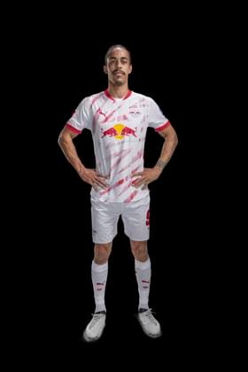 Yussuf Poulsen RB Leipzig portrait appointment season 2024 2025, men, 1 BL, RB Leipzig, portrait, introduction, presentation, press appointment, soccer, GER, RedBull, Red Bull, RBL shooting, studio, studio shooting, clipping, xptt