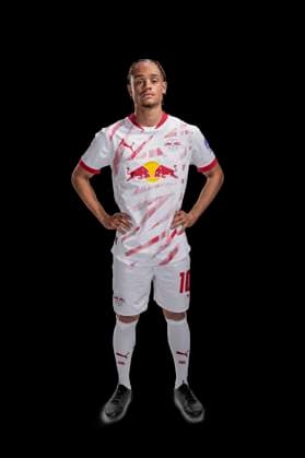 Xavi Simons RB Leipzig portrait appointment season 2024 2025, men, 1 BL, RB Leipzig, portrait, introduction, presentation, press appointment, soccer, GER, RedBull, Red Bull, RBL shooting, studio, studio shooting, clipping, xptt