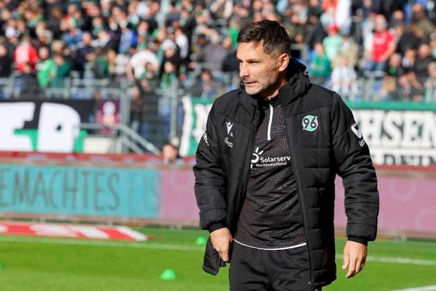 Coach Stefan Leitl Hannover 96 looks on, 2 Bundesliga, Hannover 96 vs Karlsruher SC, Heinz von Heiden Arena on November 02, 2024 in Hanover, Germany Photo by Marco Steinbrenner DeFodi Images Coach Stefan Leitl Hannover 96 looks on, 2 Bundesliga, Hannover 96 vs Karlsruher SC, Heinz von Heiden Arena, November 2, 2024 in Hanover, Germany Photo by Marco Steinbrenner DeFodi Images DFB DFL REGULATIONS PROHIBIT ANY USE OF PHOTOGRAPHS AS IMAGE SEQUENCES AND OR QUASI VIDEO not used in POL SRB CRO FRA GBR NED ITA USA Defodi 700 hannover ksc 20241102 004 Defodi-700 not used in POL SRB CRO FRA GBR NED ITA USA DFB DFL REGULATIONS PROHIBIT ANY USE OF PHOTOGRAPHS AS IMAGE SEQUENCES AND OR QUASI-VIDEO.