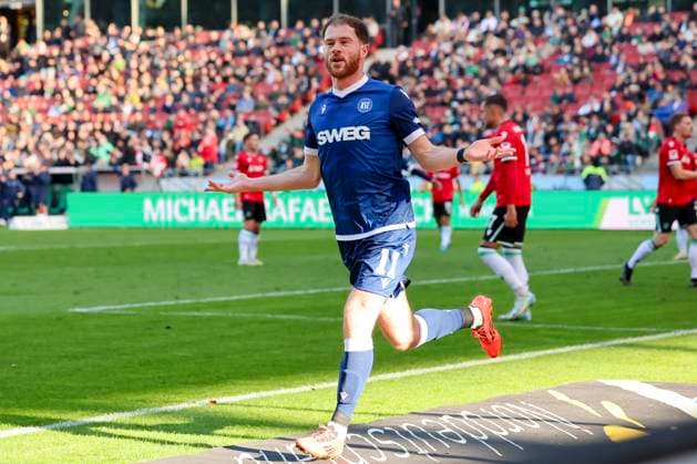 Budu Zivzivadze Karlsruher SC cheers, 2 Bundesliga, Hannover 96 vs Karlsruher SC, Heinz von Heiden Arena on November 02, 2024 in Hanover, Germany Photo by Marco Steinbrenner DeFodi Images Budu Zivzivadze Karlsruher SC cheers, 2 Bundesliga, Hannover 96 vs Karlsruher SC, Heinz von Heiden Arena, November 2, 2024 in Hanover, Germany Photo by Marco Steinbrenner DeFodi Images DFB DFL REGULATIONS PROHIBIT ANY USE OF PHOTOGRAPHS AS IMAGE SEQUENCES AND OR QUASI VIDEO not used in POL SRB CRO FRA GBR NED ITA USA Defodi 700 hannover ksc 20241102 022 Defodi-700 not used in POL SRB CRO FRA GBR NED ITA USA DFB DFL REGULATIONS PROHIBIT ANY USE OF PHOTOGRAPHS AS IMAGE SEQUENCES AND OR QUASI-VIDEO.