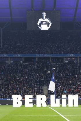 DEU, DFL, 2 FBL, Hertha BSC vs 1 FC Koeln, 02 11 2024, Berliner Olympiastadion, Berlin, DEU, DFL, 2 FBL, Hertha BSC vs 1 FC Koeln, in the picture deceased Dieter Timme DFL regulations prohibit any use of Photographs as image sequences and or quasi video Foto Juergen Engler nordphoto GmbH nordphotoxGmbHx xEngler nph00076