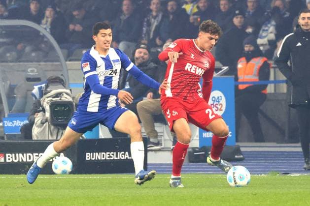 DEU, DFL, 2 FBL, Hertha BSC vs 1 FC Koeln, 02 11 2024, Berliner Olympiastadion, Berlin, DEU, DFL, 2 FBL, Hertha BSC vs 1 FC Koeln, im Bild Ibrahim Maza Hertha BSC Berlin 10 , Julian Pauli 1 FC Koeln 24 DFL regulations prohibit any use of Photographs as image sequences and or quasi video Foto Juergen Engler nordphoto GmbH nordphotoxGmbHx xEngler nph00076