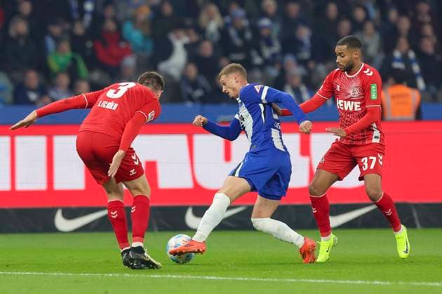 Dominique Heintz 1 FC Koeln , Michael Cuisance Hertha BSC Berlin and Linton Maina 1 FC Koeln battle for the ball, 2 Bundesliga, Hertha BSC vs 1 FC Köln, Olympiastadion, November 2, 2024 in Berlin, Germany Photo by Marco Steinbrenner DeFodi Images Dominique Heintz 1 FC Koeln , Michael Cuisance Hertha BSC Berlin and Linton Maina 1 FC Koeln battle for the ball, 2 Bundesliga, Hertha BSC vs 1 FC Köln, Olympiastadion, November 2, 2024 in Berlin, Germany Photo by Marco Steinbrenner DeFodi Images DFB DFL REGULATIONS PROHIBIT ANY USE OF PHOTOGRAPHS AS IMAGE SEQUENCES AND OR QUASI VIDEO not used in POL SRB CRO FRA GBR NED ITA USA Defodi 700 berlin koeln 20241102 039 Defodi-700 not used in POL SRB CRO FRA GBR NED ITA USA DFB DFL REGULATIONS PROHIBIT ANY USE OF PHOTOGRAPHS AS IMAGE SEQUENCES AND OR QUASI-VIDEO.