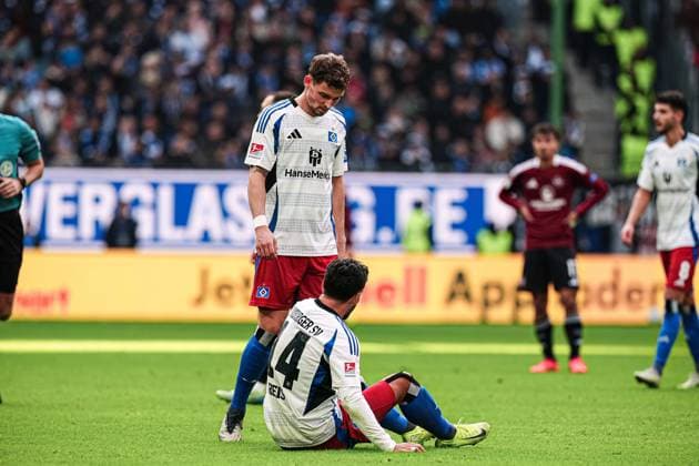 Injury Ludovit Reis Hamburger SV, 14 GER, Hamburger SV vs 1 FC Nuernberg, Football, 2 Bundesliga, Matchday 11, Season 2024 2025, 03 11 2024 DFL REGULATES PROHIBIT ANY USE OF PHOTOGRAPHS AS IMAGE SEQUENCES AND OR QUASI VIDEO GER, Hamburger SV vs 1 FC Nuernberg, Football, 2 Bundesliga, Matchday 11, Season 2024 2025, 03 11 2024 Hamburg Copyright: xEibner-Pressefoto MarcelxvonxFehrnx EP_MFN