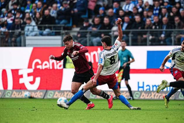 Stefanos Tzimas 1 FC Nuernberg, 09 , Daniel Elfadli Hamburger SV, 08 GER, Hamburger SV vs 1 FC Nuernberg, Football, 2 Bundesliga, Matchday 11, Season 2024 2025, 03 11 2024 DFL REGULATIONS PROHIBIT ANY USE OF PHOTOGRAPHS AS IMAGE SEQUENCES AND OR QUASI VIDEO GER, Hamburger SV vs 1 FC Nuernberg, Football, 2 Bundesliga, Matchday 11, Season 2024 2025, 03 11 2024 Hamburg Copyright: xEibner-Pressefoto MarcelxvonxFehrnx EP_MFN