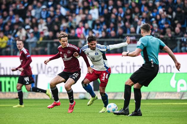 Casper Jander 1 FC Nuernberg, 20 , Ludovit Reis Hamburger SV, 14 GER, Hamburger SV vs 1 FC Nuernberg, Football, 2 Bundesliga, Matchday 11, Season 2024 2025, 03 11 2024 DFL REGULATIONS PROHIBIT ANY USE OF PHOTOGRAPHS AS IMAGE SEQUENCES AND OR QUASI VIDEO GER, Hamburger SV vs 1 FC Nuernberg, Football, 2 Bundesliga, Matchday 11, Season 2024 2025, 03 11 2024 Hamburg Copyright: xEibner-Pressefoto MarcelxvonxFehrnx EP_MFN