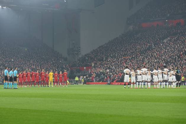 Players from Bayer 04 Leverkusen and Liverpool observe a minute s silence for victims of flash flooding in the Valencia region of Spain Liverpool v Bayer 04 Leverkusen, UEFA Champions League, Group Stage, Football, Anfield, Liverpool, UK - 05 Nov 2024 EDITORIAL USE ONLY No use with unauthorised audio, video, data, fixture lists, club league logos or live services. Online in-match use limited to 120 images, no video emulation. No use in betting, games or single club league player publications. Copyright: xPaulxCurrie Shutterstockx 14863785y