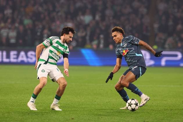 Celtic Glasgow RB Leipzig Champions League Glasgow, 05 11 2024, Celtic Park, Fußball, UEFA Champions League, 4 Spieltag , Celtic Glasgow vs RB Leipzig , Im Bild v l Nicolas Kühn Kuehn 10, Celtic und Antonio Nusa RB Leipzig , Only editorial use Foto nur zur redaktionellen Nutzung bestimmt , UEFA regulations prohibit any use of photographs as image sequences and or quasi video ,