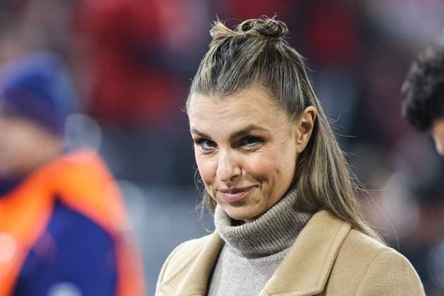 Laura Wontorra GER, FC Bayern Muenchen vs SL Benfica Lisbon, Football, Champions League, Matchday 4, Season 2024 2025, 06 11 2024 DFB DFL REGULATIONS PROHIBIT ANY USE OF PHOTOGRAPHS AS IMAGE SEQUENCES AND OR QUASI VIDEO GER, FC Bayern Muenchen vs SL Benfica Lisbon, Football, Champions League, Matchday 4, Season 2024 2025, 06 11 2024 Muenchen Copyright: xEibner-Pressefoto RogerxBuerkex EP_RBE