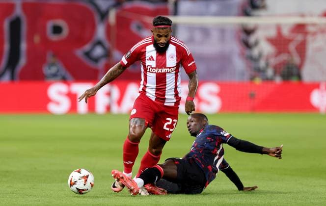 Rodinei of Olympiakos and Mohammed Diomande of Rangers Olympiakos v Rangers, UEFA Europa League, Group Stage, Football, Georgios Karaiskakis Stadium, Pireas, Greece - 07 Nov 2024 EDITORIAL USE ONLY No use with unauthorised audio, video, data, fixture lists, club league logos or live services. Online in-match use limited to 120 images, no video emulation. No use in betting, games or single club league player publications. Copyright: xCostasxBaltas Shutterstockx 14878028u
