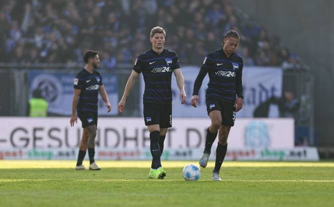 09 11 2024, xdcx, Soccer 2 Bundesliga, SV Darmstadt 98 Hertha BSC Berlin, emonline, emspor, despor, v l , Jan Luca Schuler Hertha BSC Berlin , Derrry Scherhant Hertha BSC Berlin enttaeuscht, looking disappointed, dissapointed, sad, frustrated, frustrated, frustrated DFL DFB REGULATIONS PROHIBIT ANY USE OF PHOTOGRAPHS AS IMAGE SEQUENCES AND OR QUASI VIDEO Copyright: HMBxMedia Claus