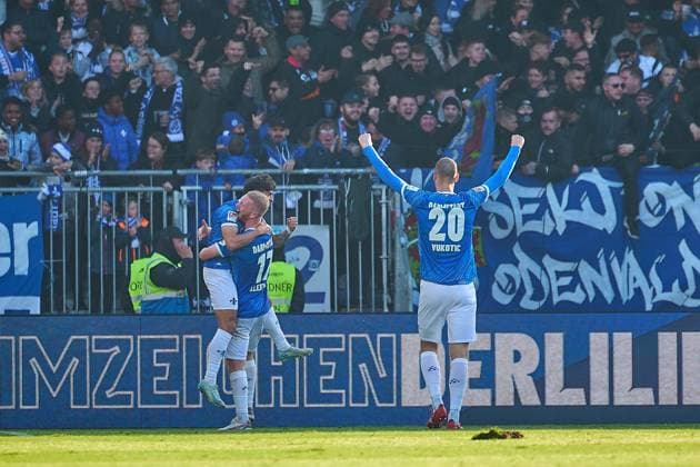 Guillermo Bueno Lopez SV Darmstadt 98, 03 , Aleksander Vukotic SV Darmstadt 98, 20 and Kai Klefisch SV Darmstadt 98, 17 celebrate the goal to give SV Darmstadt 98 GER a 2-1 lead, SV Darmstadt 98 vs Herta BSC, Soccer, 2 Bundesliga, Matchday 12, Season 2024 2025, 09 11 24 DFL REGULATIONS PROHIBIT ANY USE OF PHOTOGRAPHS AS IMAGE SEQUENCES AND OR QUASI VIDEO GER, SV Darmstadt 98 vs Herta BSC, Football, 2 Bundesliga, Matchday 12, Season 2024 2025, 09 11 24 Darmstadt Copyright: xGeraldxOelze-dexStoppany,xEibner-Pressefoto GeraldxOelze-dexStoppanyx EP-ODS