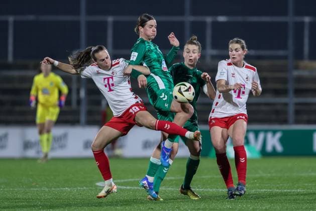 from left Dora Zeller 1 FC Köln, 19 , Lara Schmidt SV Werder Bremen, 24 , Michelle Ulbrich SV Werder Bremen, 5 and Taylor Ziemer 1 FC Köln, 18 in duel, duel, dynamics, action, action, game scene, THE DFB GUIDELINES PROHIBIT ANY USE OF PHOTOGRAPHS AS IMAGE SEQUENCES AND OR QUASI VIDEO DFB REGULATIONS PROHIBIT ANY USE OF PHOTOGRAPHS AS IMAGE SEQUENCES AND OR QUASI VIDEO , 18 11 2024, Cologne Germany , Football, Google Pixel Women Bundesliga, 1 FC Köln SV Werder Bremen xobx