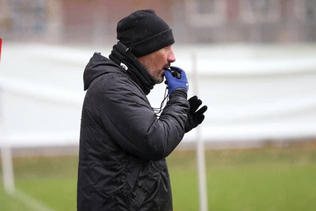 DEU, DFL, 2 FBL Hertha BSC, Training, 19 11 2024, Sportforum, Berlin, DEU, DFL, 2 FBL Hertha BSC, Training, in the picture head coach Cristian Fiel Hertha BSC Berlin DFL regulations prohibit any use of Photographs as image sequences and or quasi video Foto Juergen Engler nordphoto GmbH nordphotoxGmbHx xEngler nph00076