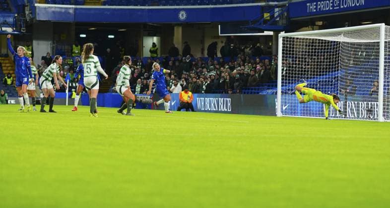 Wieke Kaptein of Chelsea Women celebrates scoring a goal after making it 2-0 Chelsea Women v Celtic Women, UEFA Women s Champions League, Group B, Football, New Stamford Bridge, London, UK - 20 Nov 2024 EDITORIAL USE ONLY No use with unauthorised audio, video, data, fixture lists, club league logos or live services. Online in-match use limited to 120 images, no video emulation. No use in betting, games or single club league player publications. Copyright: xJavierxGarcia Shutterstockx 14922830l