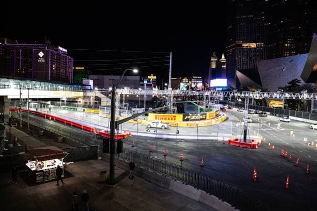 Las Vegas Construction of the race track, which can also be used by the public at certain times during the race weekend USA, Formula 1 World Championship, Grand Prix of Las Vegas, Las Vegas Strip Circuit, Media Day, 20 11 2024 USA, Formula 1 World Championship, Grand Prix of Las Vegas, Las Vegas Strip Circuit, Media Day, 20 11 2024 Las Vegas Copyright: xEibner-Pressefoto ThomasxFuesslerx EP_TFR
