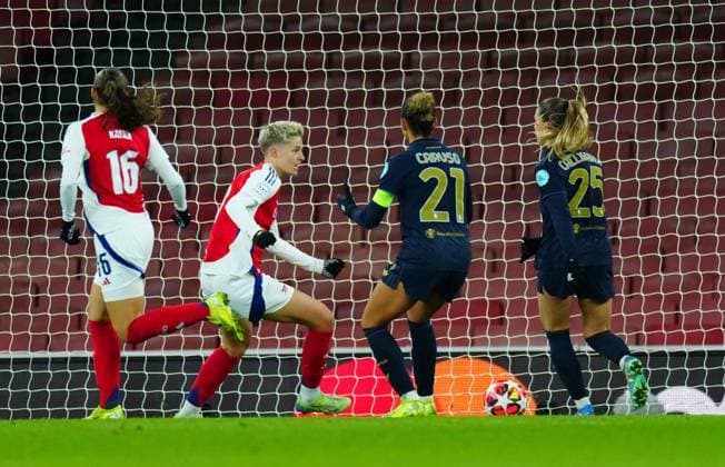 Lina Hurtig of Arsenal celebrates scoring the opening goal Arsenal Women v Juventus Women, UEFA Women s Champions League, Group C, Football, Emirates Stadium, London, UK - 21 Nov 2024 EDITORIAL USE ONLY No use with unauthorised audio, video, data, fixture lists, club league logos or live services. Online in-match use limited to 120 images, no video emulation. No use in betting, games or single club league player publications. Copyright: xJavierxGarcia Shutterstockx 14933179ak
