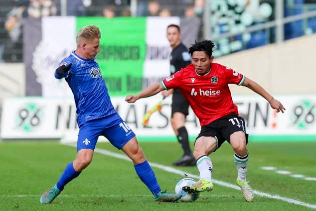 Andreas Mueller SV Darmstadt 98 and Hyunju Lee Hannover 96 battle for the ball, 2 Bundesliga, Hannover 96 vs SV Darmstadt 98, Heinz von Heiden Arena, November 23, 2024 in Hanover, Germany Photo by Marco Steinbrenner DeFodi Images Andreas Mueller SV Darmstadt 98 and Hyunju Lee Hannover 96 battle for the ball, 2 Bundesliga, Hannover 96 vs SV Darmstadt 98, Heinz von Heiden Arena, November 23, 2024 in Hanover, Germany Photo by Marco Steinbrenner DeFodi Images DFB DFL REGULATIONS PROHIBIT ANY USE OF PHOTOGRAPHS AS IMAGE SEQUENCES AND OR QUASI VIDEO Defodi 700 hannover darmstadt 20241123 035 Defodi-700 DFB DFL REGULATIONS PROHIBIT ANY USE OF PHOTOGRAPHS AS IMAGE SEQUENCES AND OR QUASI-VIDEO.