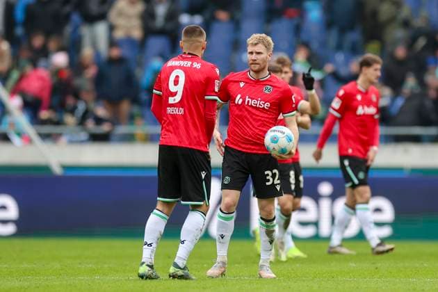 Nicolo Tresoldi Hannover 96 and Andreas Voglsammer Hannover 96 talk together, 2 Bundesliga, Hannover 96 vs SV Darmstadt 98, Heinz von Heiden Arena on November 23, 2024 in Hanover, Germany Photo by Marco Steinbrenner DeFodi Images Nicolo Tresoldi Hannover 96 and Andreas Voglsammer Hannover 96 talk together, 2 Bundesliga, Hannover 96 vs SV Darmstadt 98, Heinz von Heiden Arena, November 23, 2024 in Hanover, Germany Photo by Marco Steinbrenner DeFodi Images DFB DFL REGULATIONS PROHIBIT ANY USE OF PHOTOGRAPHS AS IMAGE SEQUENCES AND OR QUASI VIDEO Defodi 700 hannover darmstadt 20241123 051 Defodi-700 DFB DFL REGULATIONS PROHIBIT ANY USE OF PHOTOGRAPHS AS IMAGE SEQUENCES AND OR QUASI-VIDEO.