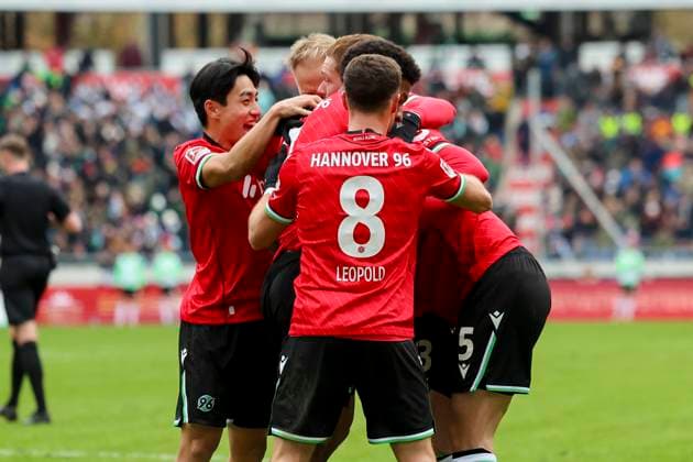 Hyunju Lee Hannover 96 celebrates his goal with teammates, 2 Bundesliga, Hannover 96 vs SV Darmstadt 98, Heinz von Heiden Arena, November 23, 2024 in Hanover, Germany Photo by Marco Steinbrenner DeFodi Images Hyunju Lee Hannover 96 celebrates his goal with teammates, 2 Bundesliga, Hannover 96 vs SV Darmstadt 98, Heinz von Heiden Arena, November 23, 2024 in Hanover, Germany Photo by Marco Steinbrenner DeFodi Images DFB DFL REGULATIONS PROHIBIT ANY USE OF PHOTOGRAPHS AS IMAGE SEQUENCES AND OR QUASI VIDEO Defodi 700 hannover darmstadt 20241123 062 Defodi-700 DFB DFL REGULATIONS PROHIBIT ANY USE OF PHOTOGRAPHS AS IMAGE SEQUENCES AND OR QUASI-VIDEO.