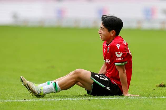 Hyunju Lee Hannover 96 looks disappointed, 2 Bundesliga, Hannover 96 vs SV Darmstadt 98, Heinz von Heiden Arena on November 23, 2024 in Hanover, Germany Photo by Marco Steinbrenner DeFodi Images Hyunju Lee Hannover 96 looks disappointed, 2 Bundesliga, Hannover 96 vs SV Darmstadt 98, Heinz von Heiden Arena, November 23, 2024 in Hanover, Germany Photo by Marco Steinbrenner DeFodi Images DFB DFL REGULATIONS PROHIBIT ANY USE OF PHOTOGRAPHS AS IMAGE SEQUENCES AND OR QUASI VIDEO Defodi 700 hannover darmstadt 20241123 067 Defodi-700 DFB DFL REGULATIONS PROHIBIT ANY USE OF PHOTOGRAPHS AS IMAGE SEQUENCES AND OR QUASI-VIDEO.