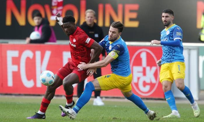 24 11 2024, Football, 2 Bundesliga, FC Kaiserslautern Eintracht Braunschweig, Matchday 13, Season 2024 25, Fritz Walter Stadion, Kaiserslautern, Germany, zmdz, DFB DFL regulations prohibit any use of photographs as image sequences and or quasi video Ragnar Ache 9, FC Kaiserslautern , Ermin Bicakcic 6, Eintracht Braunschweig FC Kaiserslautern Eintracht Braunschweig