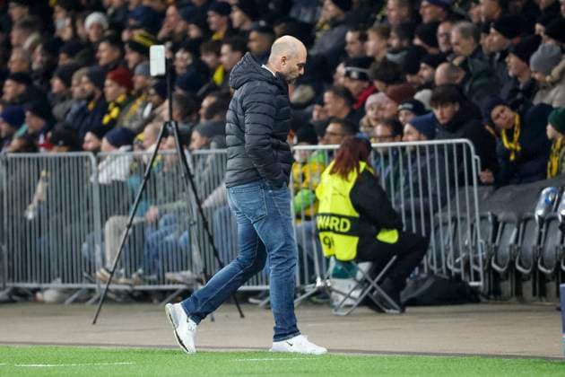 Joël Magnin, Joel Magnin BSC Young Boys, Coach , Football, UEFA Champions League, Matchday 5, 2024 2025, Young Boys Bern vs Atalanta Bergamo, 26 11 2024, Stadion Wankdorf, Bern, Switzerland Bern Stadion Wankdorf Canton Bern Switzerland Copyright: xGrantxHubbsx