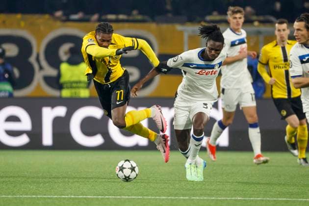 Joel Monteiro BSC Young Boys, 77 and Odilon Kossounou Atalanta Bergamo, 03 in duel , Soccer, Super League, Matchday 15, 2024 2025, FC Basel 1893 vs Servette FC, 24 11 2024, Sankt Jakob Park, Basel, Switzerland Bern Stadion Wankdorf Canton Bern Switzerland Copyright: xGrantxHubbsx