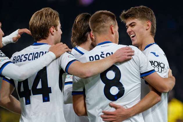 Goal celebration Atalanta Bergamo at 1 5 by Charles De Ketelaere Atalanta Bergamo, 17 , Soccer, UEFA Champions League, Matchday 5, 2024 2025, Young Boys Bern vs Atalanta Bergamo, 26 11 2024, Stadion Wankdorf, Bern, Switzerland Bern Stadion Wankdorf Canton Bern Switzerland Copyright: xGrantxHubbsx