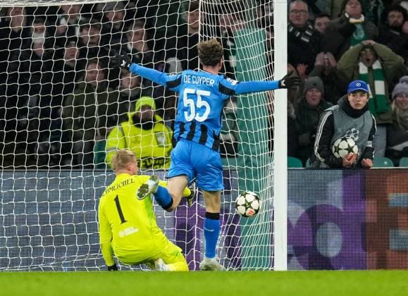 Maxim De Cuyper of Club Brugge celebrates as Cameron Carter-Vickers of Celtic scores an own goal past Celtic goalkeeper Kasper Schmeichel to give Club Brugge a 0-1 lead. Celtic v Club Brugge, UEFA Champions League, Group Stage, Football, Celtic Park, Glasgow, Scotland, UK - 27 Nov 2024 EDITORIAL USE ONLY No use with unauthorised audio, video, data, fixture lists, club league logos or live services. Online in-match use limited to 120 images, no video emulation. No use in betting, games or single club league player publications. Copyright: xStuartxWallace Shutterstockx 14945035au