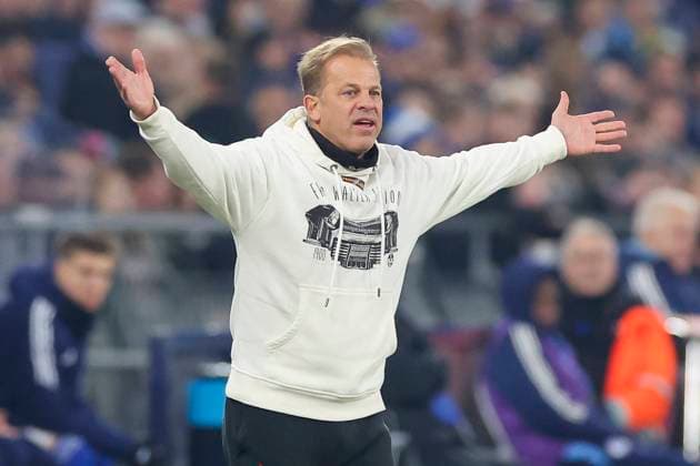 Coach Markus Anfang 1 FC Kaiserslautern gestures, 2 Bundesliga, FC Schalke 04 vs 1 FC Kaiserslautern, Veltins Arena on November 29, 2024 in Gelsenkirchen, Germany Photo by Marco Steinbrenner DeFodi Images Coach Markus Anfang 1 FC Kaiserslautern gestures, 2 Bundesliga, FC Schalke 04 vs 1 FC Kaiserslautern, Veltins Arena, November 29, 2024 in Gelsenkirchen, Germany Photo by Marco Steinbrenner DeFodi Images DFB DFL REGULATIONS PROHIBIT ANY USE OF PHOTOGRAPHS AS IMAGE SEQUENCES AND OR QUASI VIDEO Defodi 700 schalke fck 20241129 048 Defodi-700 DFB DFL REGULATIONS PROHIBIT ANY USE OF PHOTOGRAPHS AS IMAGE SEQUENCES AND OR QUASI-VIDEO.