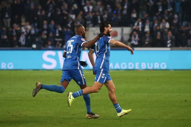 29 11 2024, xgox, Fußball 2 Bundesliga, 1 FC Magdeburg Hertha BSC Berlin emspor, v l Silas Gnaka Magdeburg, 25 , Mohammed El Hankouri Magdeburg, 11 Jubel, Torjubel, jubelt ueber das Tor, celebrate the goal, celebration DFL DFB REGULATIONS PROHIBIT ANY USE OF PHOTOGRAPHS as IMAGE SEQUENCES and or QUASI VIDEO Magdeburg