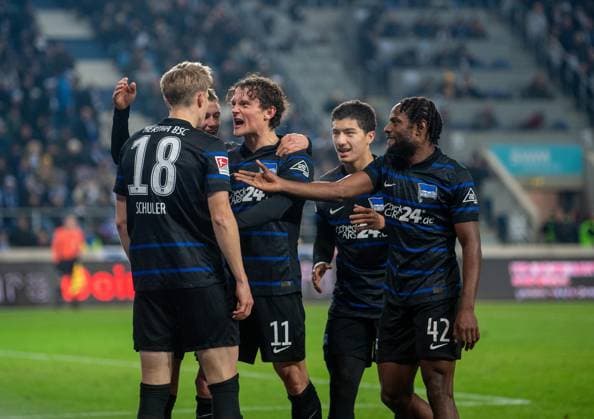 Soccer, Men, Season 2024 2025, 2 Bundesliga 14 Matchday , 1 FC Magdeburg Hertha BSC, f l Luca Schuler Hertha BSC , Fabian Reese Hertha BSC , Ibrahim Maza Hertha BSC , Deyovaisio Zeefuik Hertha BSC , Celebration after goal to 1 3, 29 11 2024, Copyright: xSebastianxRäppold MatthiasxKochx