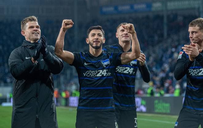 Soccer, Men, Season 2024 2025, 2 Bundesliga 14 Matchday , 1 FC Magdeburg Hertha BSC, f l Florian Niederlechner Hertha BSC , Kevin Sessa Hertha BSC , Marton Dardai Hertha BSC , Michael Cuisance Hertha BSC , Cheering after the final whistle, 29 11 2024, Copyright: xSebastianxRäppold MatthiasxKochx