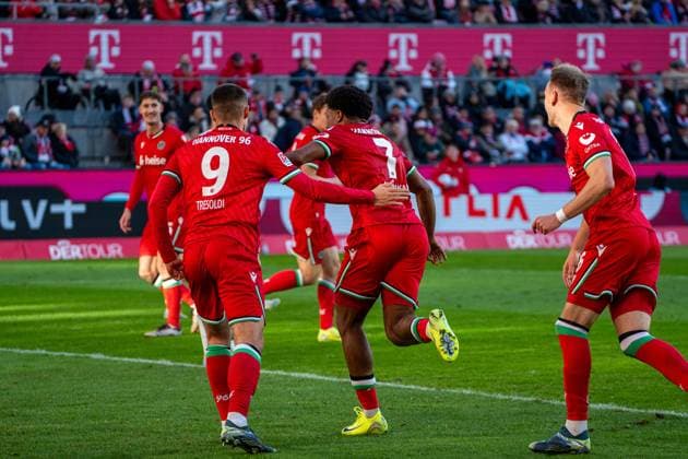 Cheers after the 0 1 by Jessic Ngankam Hannover 96, 07 1 FC Koeln vs Hannover 96, Football, 2 Bundesliga, Matchday 14, Season 2024 2025, 30 11 2024 1 FC Koeln vs Hannover 96, Football, 2 Bundesliga, Matchday 14, Season 2024 2025, 30 11 2024 Koeln Copyright: xEibner-Pressefoto JustinxDerondex EP_JDU