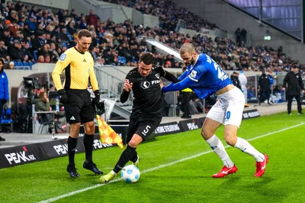 Yassine Bouchama Preußen Muenster, 05 in duel with Aleksandar Vukotic SV Darmstadt 98, 20 , GER, SV Darmstadt 98 vs Preußen Muenster, Soccer, 2 Bundesliga, Matchday 14, Season 2024 2025, 30 11 2024 DFL REGULATIONS PROHIBIT ANY USE OF PHOTOGRAPHS as IMAGE SEQUENCES and or QUASI VIDEO GER, SV Darmstadt 98 vs Preußen Muenster, Football, 2 Bundesliga, Matchday 14, Season 2024 2025, 30 11 2024 Darmstadt Copyright: xEibner-Pressefoto FlorianxWieganx EP_FWD