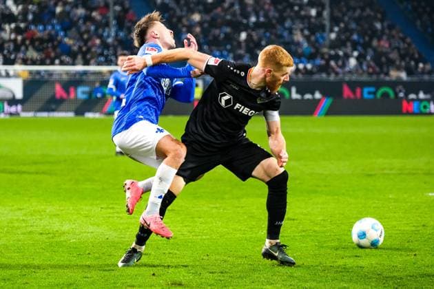 Luca Marseiler SV Darmstadt 98, 08 in duel with Mikkel Kirkeskov Preußen Muenster, 02 , GER, SV Darmstadt 98 vs Preußen Muenster, Soccer, 2 Bundesliga, Matchday 14, Season 2024 2025, 30 11 2024 DFL REGULATES PROHIBIT ANY USE OF PHOTOGRAPHS as IMAGE SEQUENCES and or QUASI VIDEO GER, SV Darmstadt 98 vs Preußen Muenster, Football, 2 Bundesliga, Matchday 14, Season 2024 2025, 30 11 2024 Darmstadt Copyright: xEibner-Pressefoto FlorianxWieganx EP_FWD